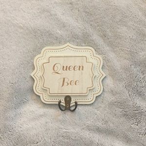 “Queen Bee” Key Holder